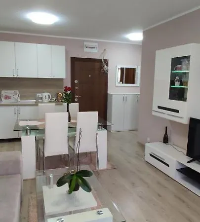 Appartement Luxury And Stylish Apartmen, Metro Station Obelya Sofia